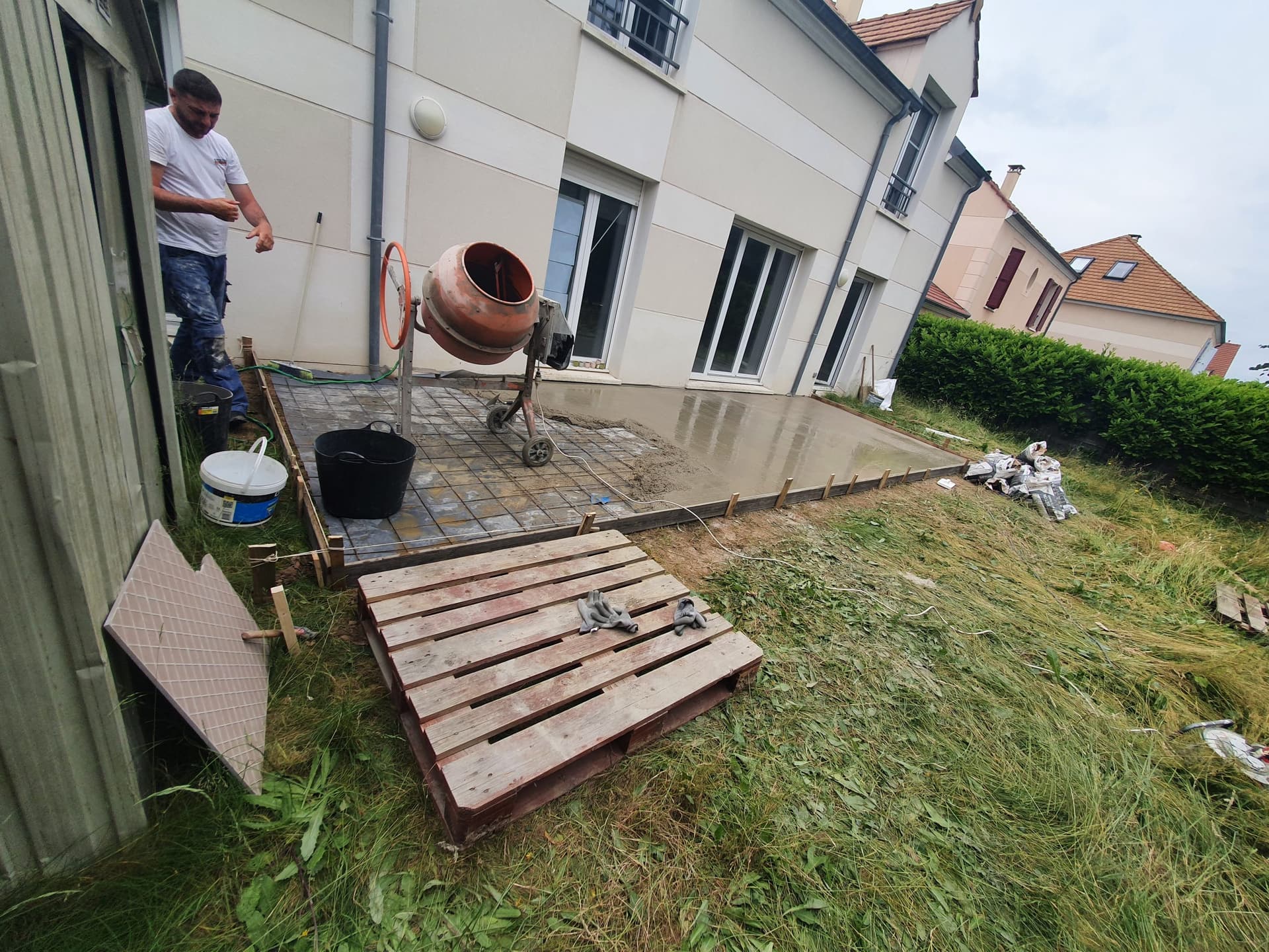 Coulage d'une dalle de terrasse. — Essonne (91)